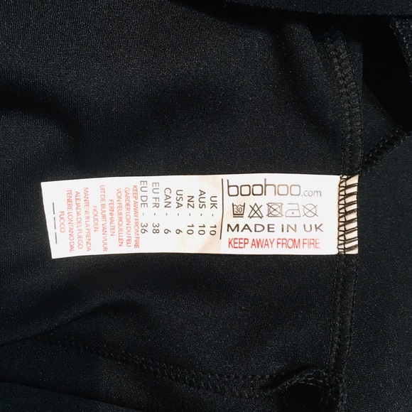 *Boohoo Night* off the shoulder belted dress π€ - Picture 8 of 9